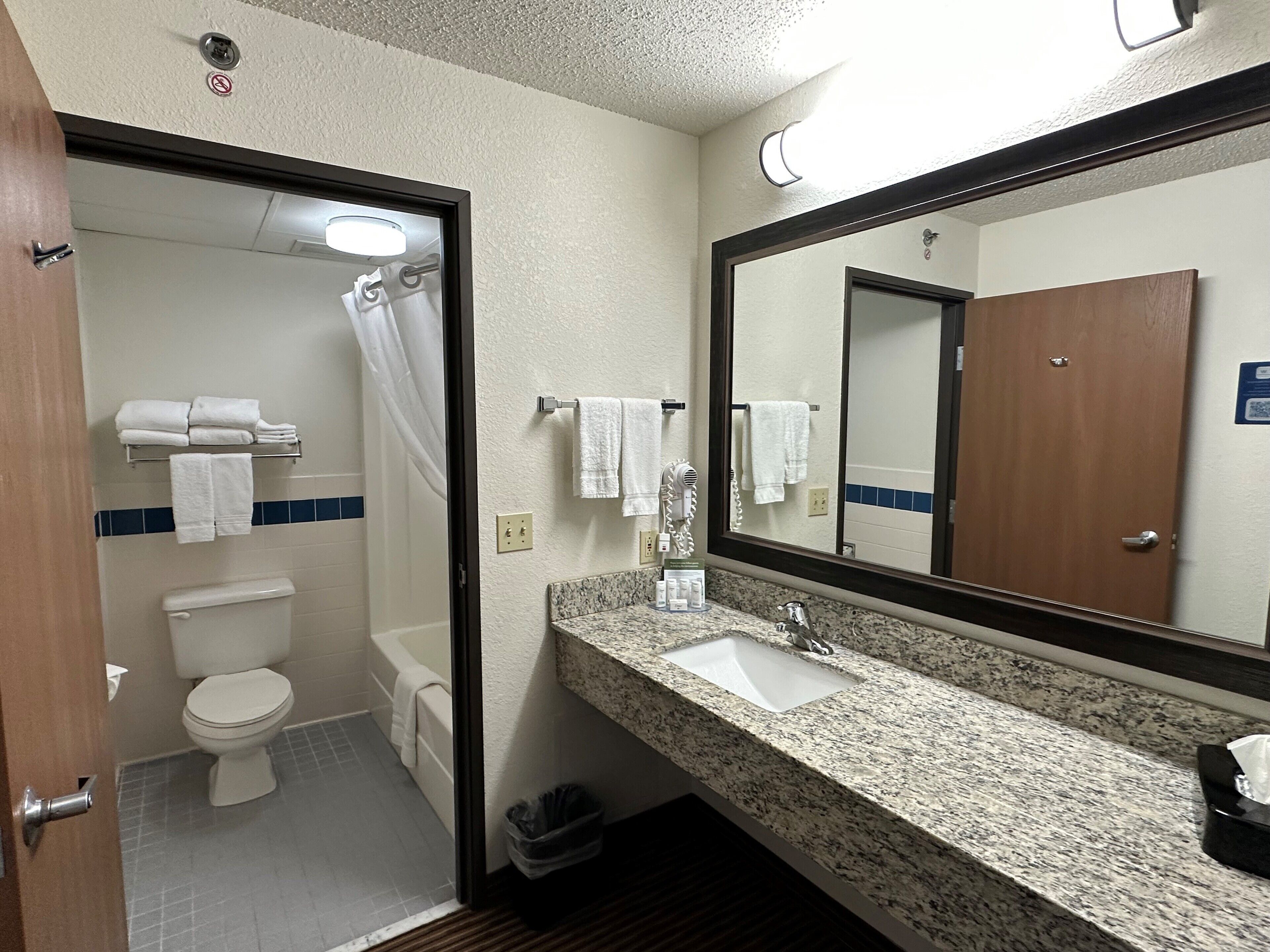 Top 6 Hotels With Pool In Escanaba, Michigan Updated 2024 Trip101