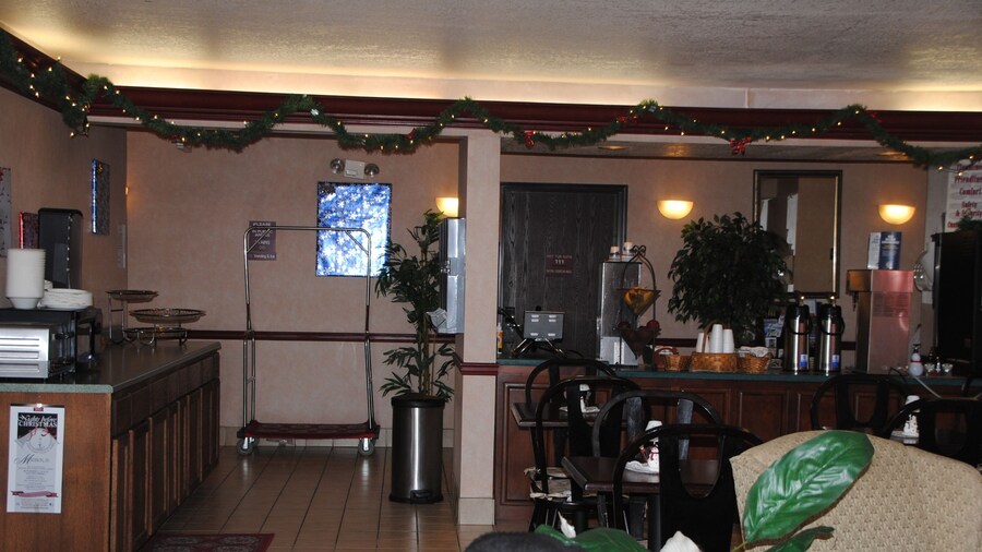 Super 8 by Wyndham Madison IN