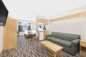 Premium bedding, in-room safe, desk, iron/ironing board