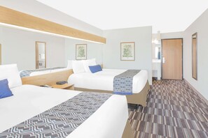 Studio Suite, 2 Tempat Tidur Queen, Bebas Asap Rokok | Seprai premium, brankas, meja kerja, dan setrika/meja setrika