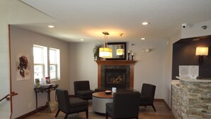 Lobby sitting area - Microtel Inn & Suites by Wyndham Ames (Ames)