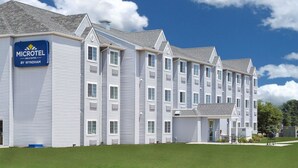 Exterior - Microtel Inn & Suites by Wyndham Ames (Ames)