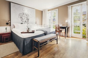 Deluxe-Zimmer | Minibar, Zimmersafe, Schreibtisch, laptopgeeigneter Arbeitsplatz
