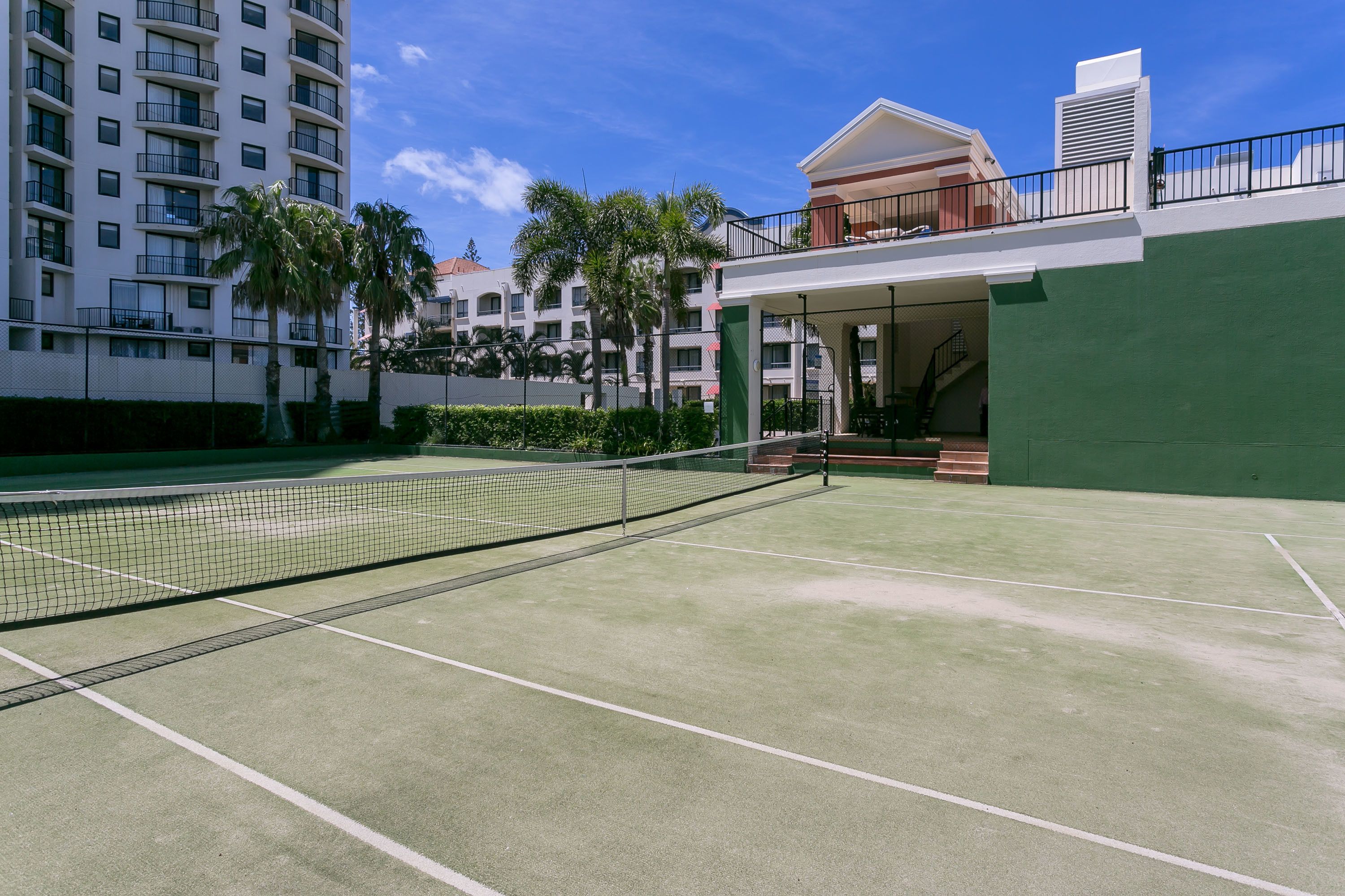 Mantra Coolangatta Beach — image 24