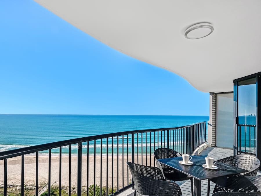 Deluxe appartement, 2 slaapkamers, uitzicht op oceaan | Uitzicht op strand/zee