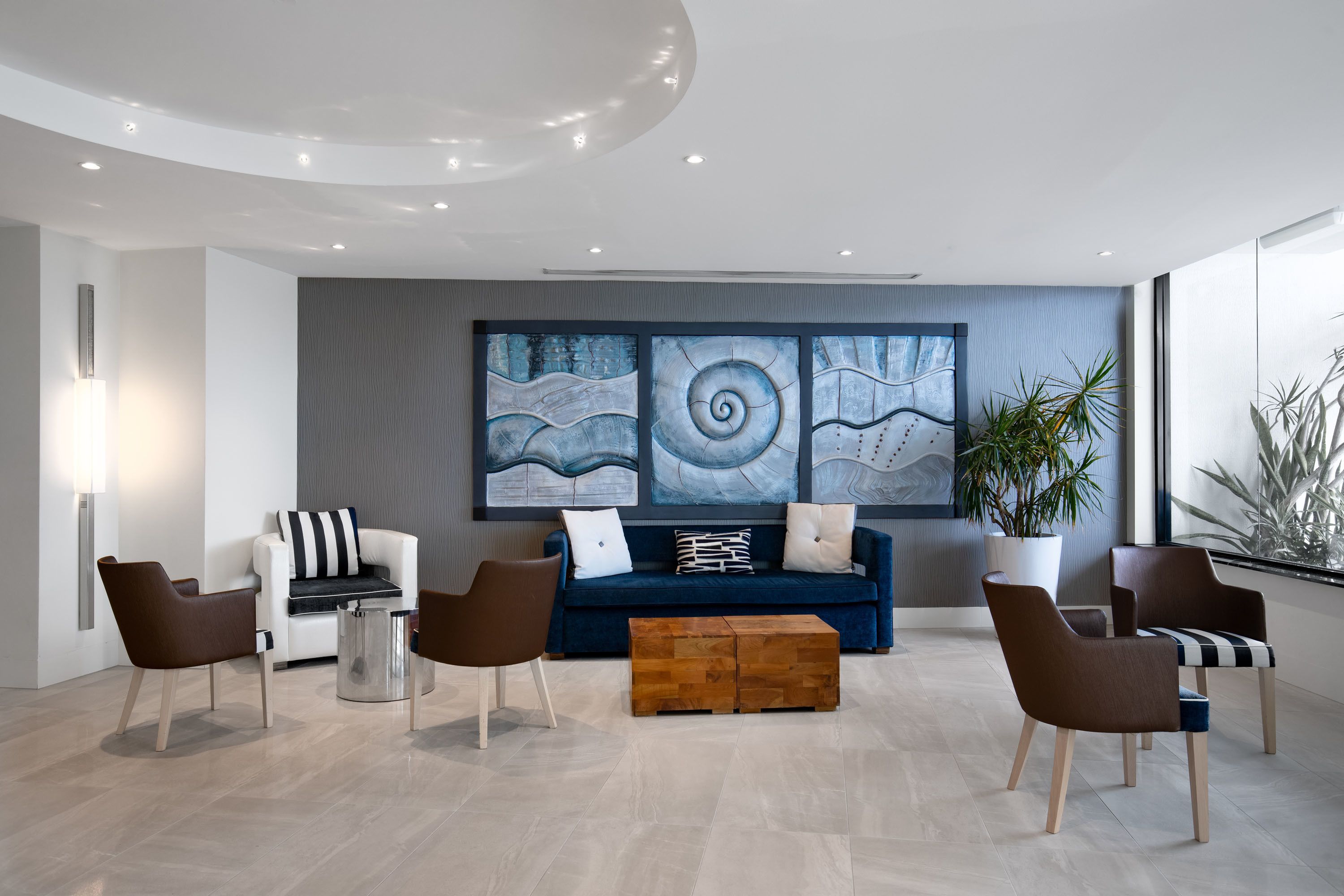 Mantra Coolangatta Beach — image 29