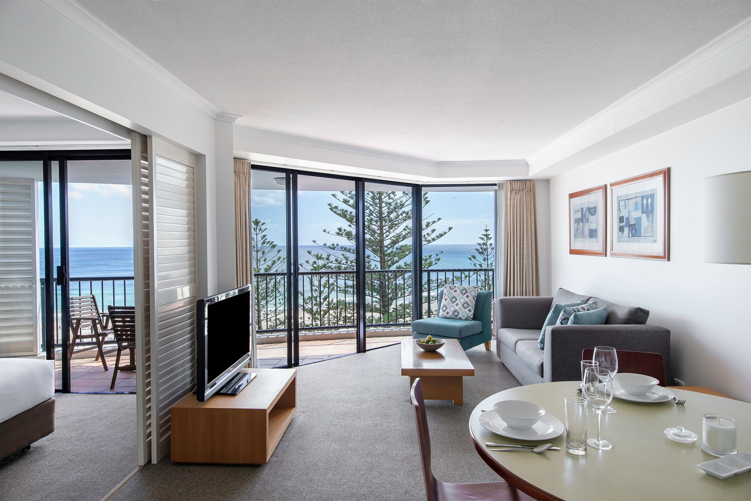 Mantra Coolangatta Beach — image 6