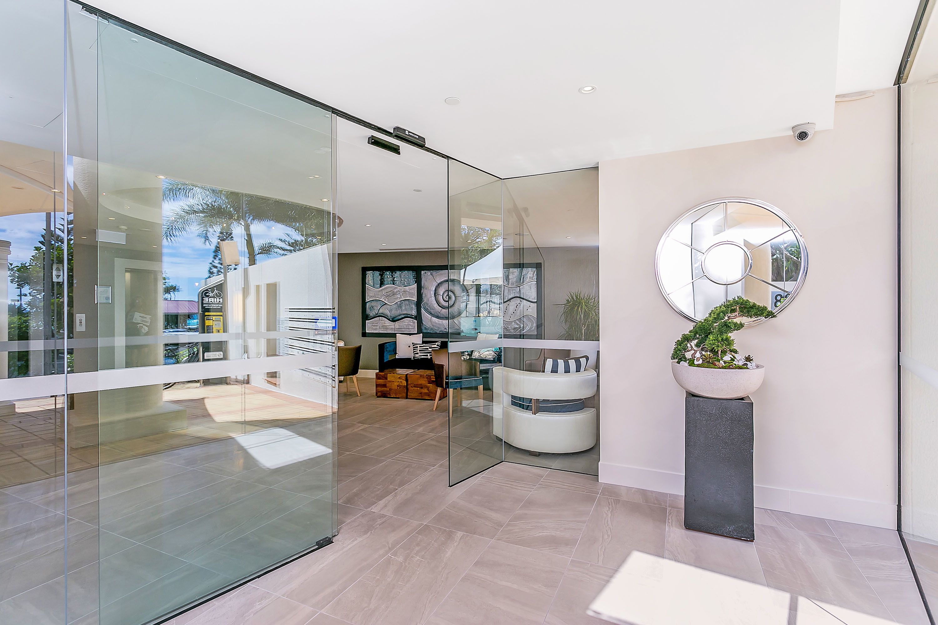 Mantra Coolangatta Beach — image 26