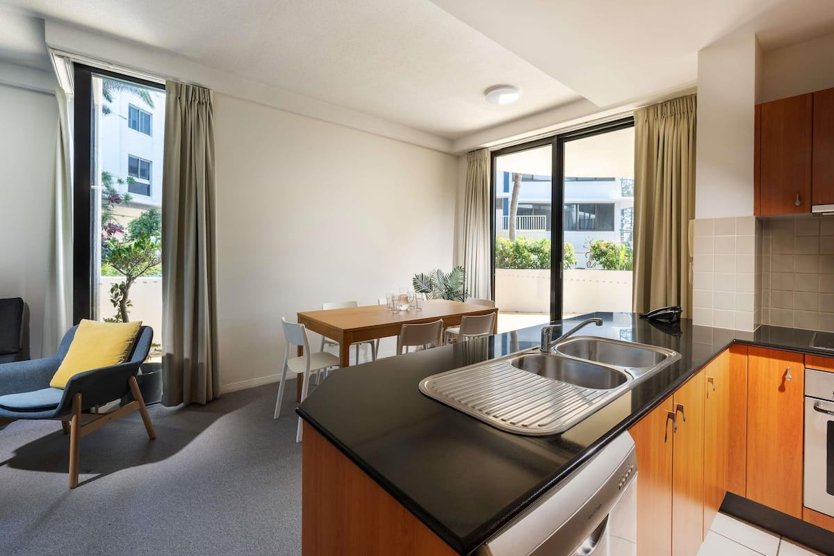 Departamento, 2 habitaciones, vista al jardín | 2 habitaciones, caja de seguridad en la habitación y insonorización