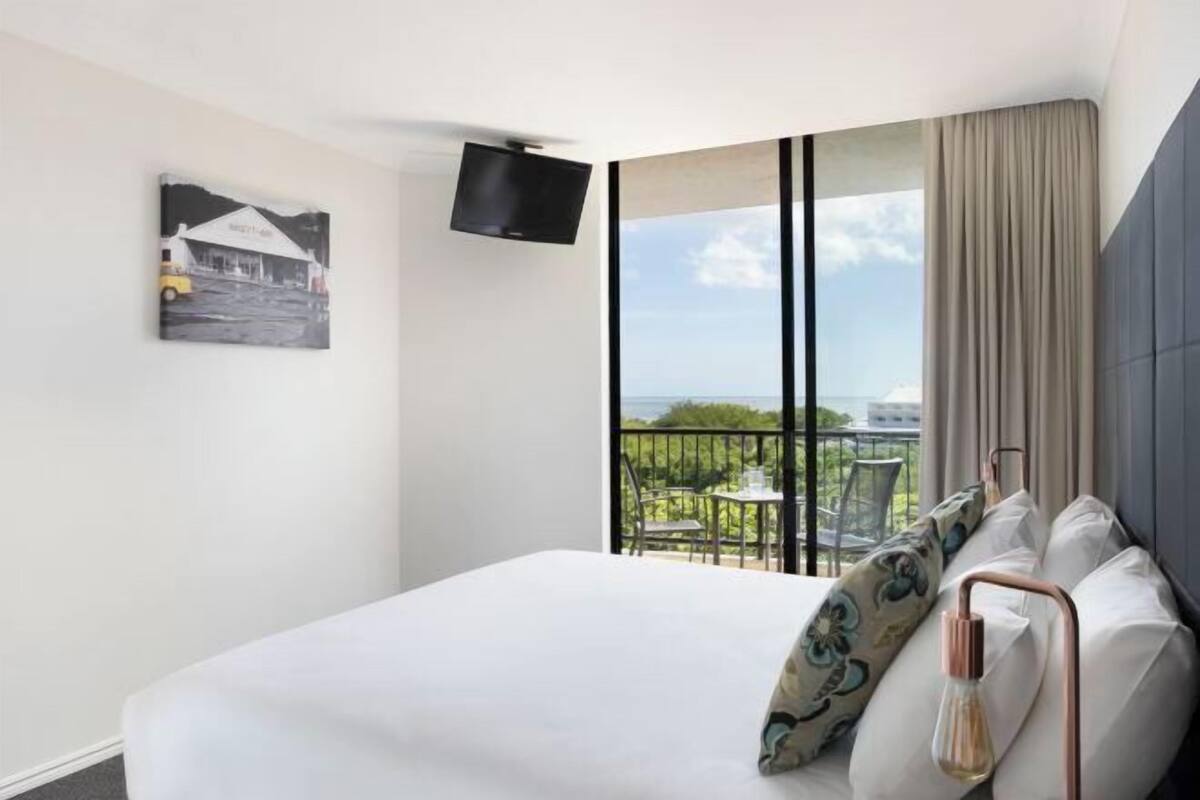 1 bedroom, in-room safe, iron/ironing board, WiFi
