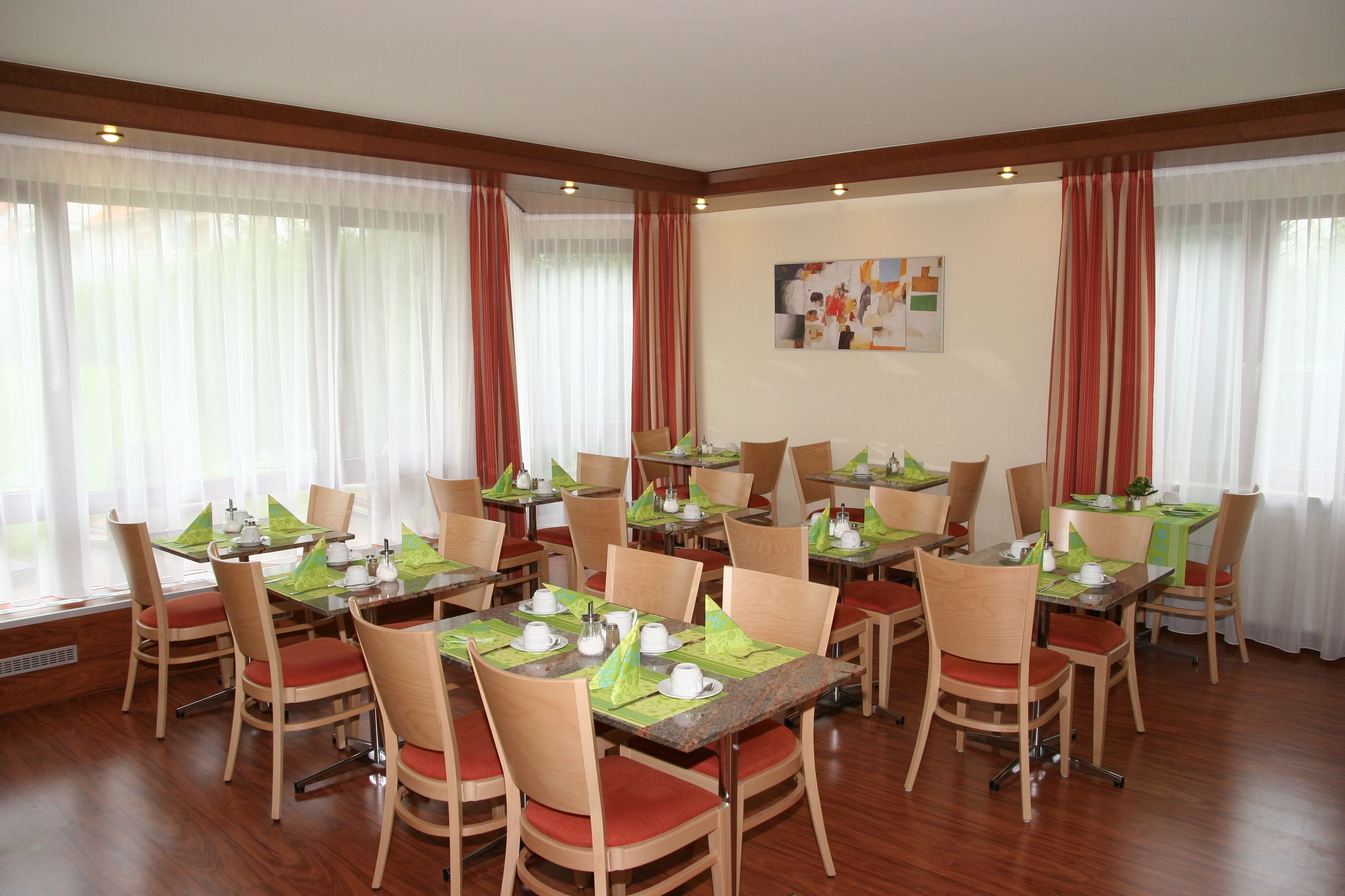 Dagelijks ontbijtbuffet (EUR 16 per persoon)