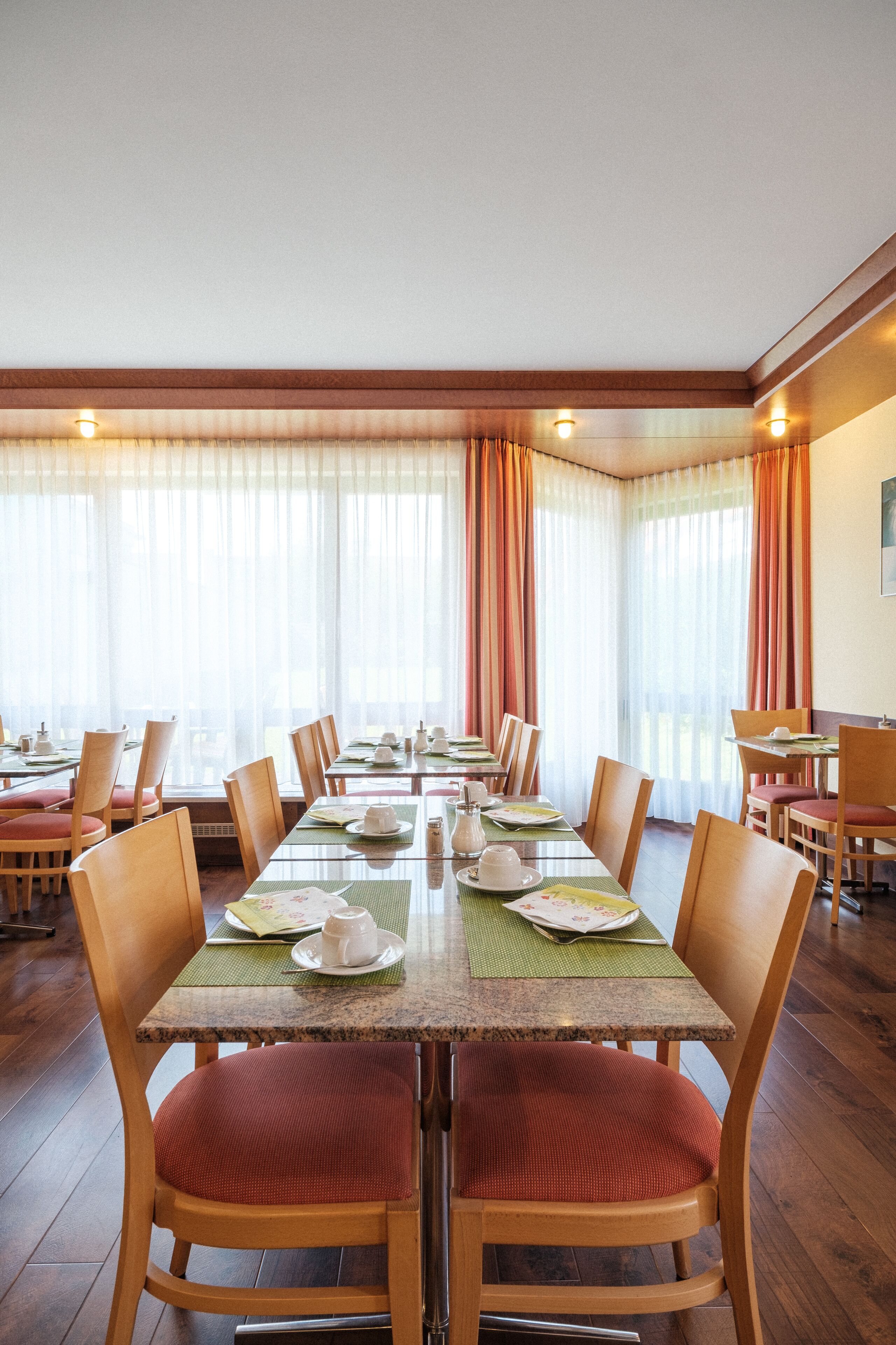 daily buffet breakfast (eur 16 per person)