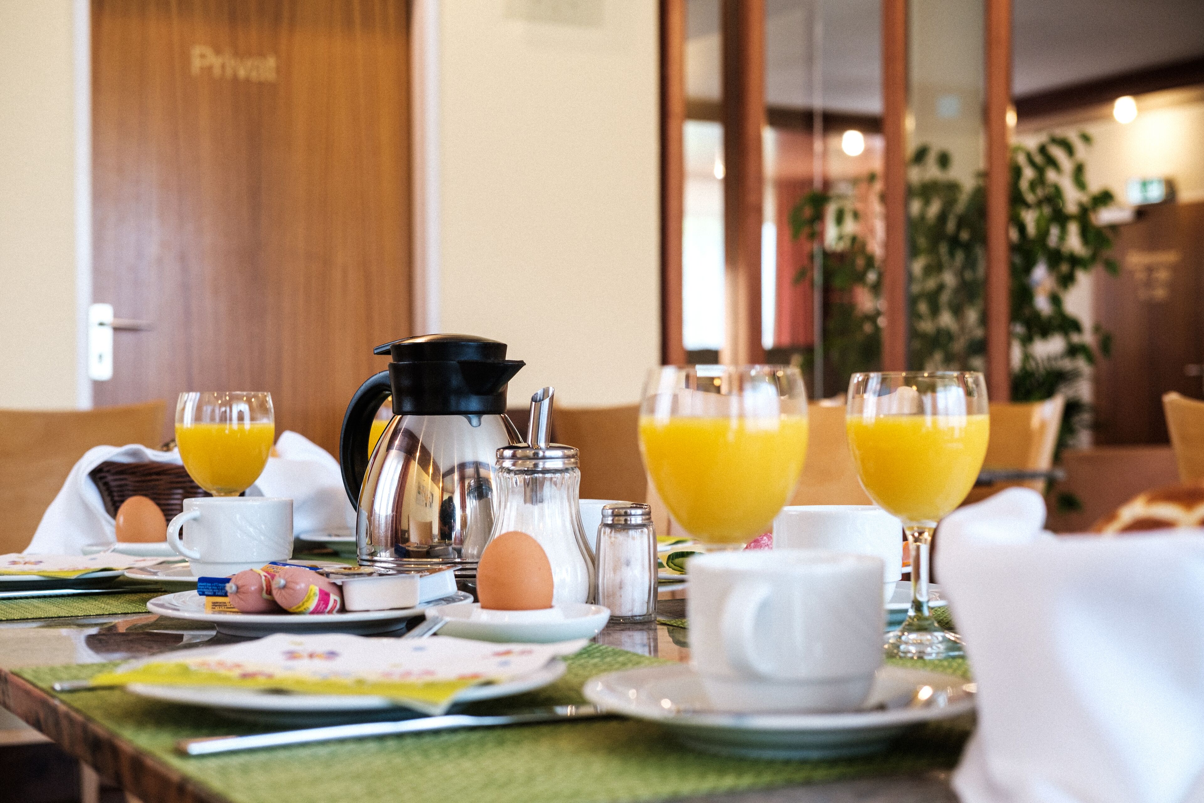 daily buffet breakfast (eur 16 per person)