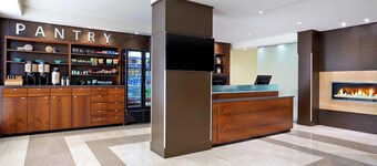 薩里喜來登福朋酒店