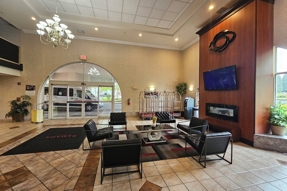 Ramada by Wyndham SeaTac Airport