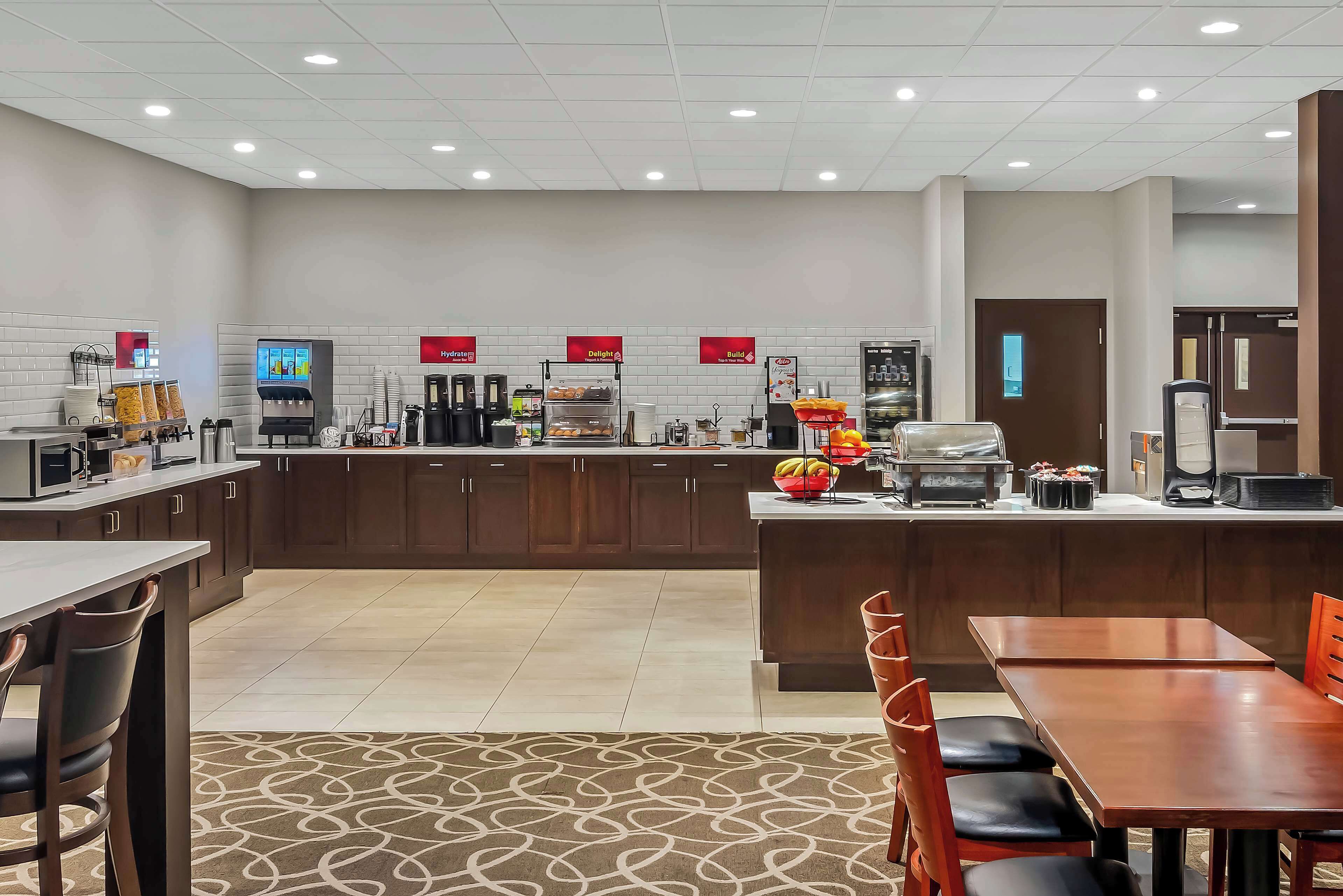 free daily full breakfast