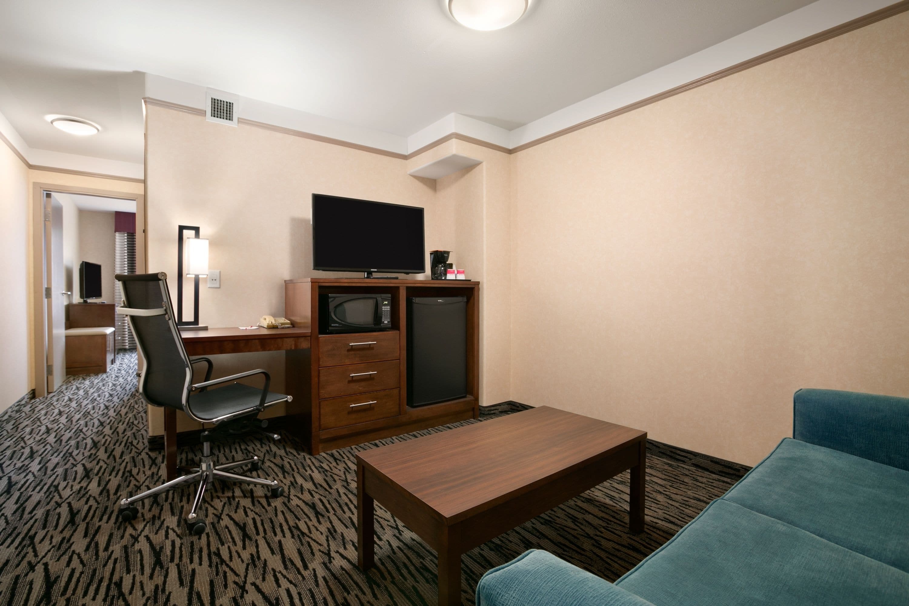 1 bedroom, premium bedding, in-room safe, desk