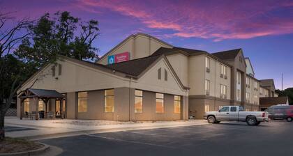 SureStay Plus Hotel by Best Western Coralville Iowa City