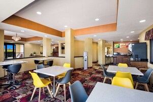 Desayuno completo incluido todos los días 