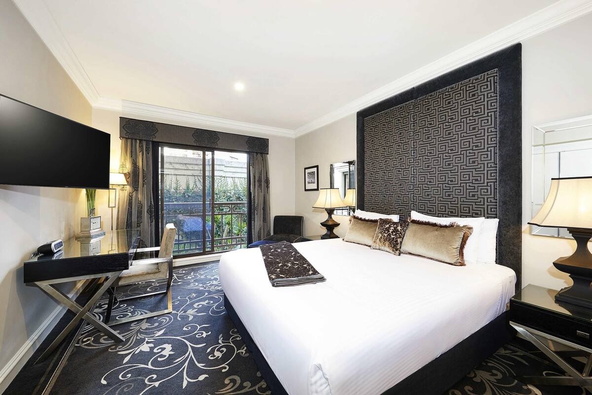 Classic Room, 1 King Bed