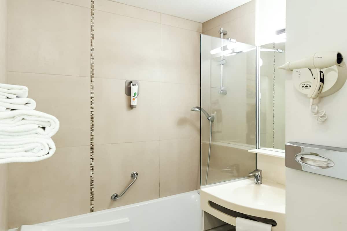 Literie de qualité supérieure, rideaux occultants