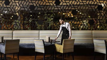 Breakfast, dinner served; international cuisine, al fresco dining