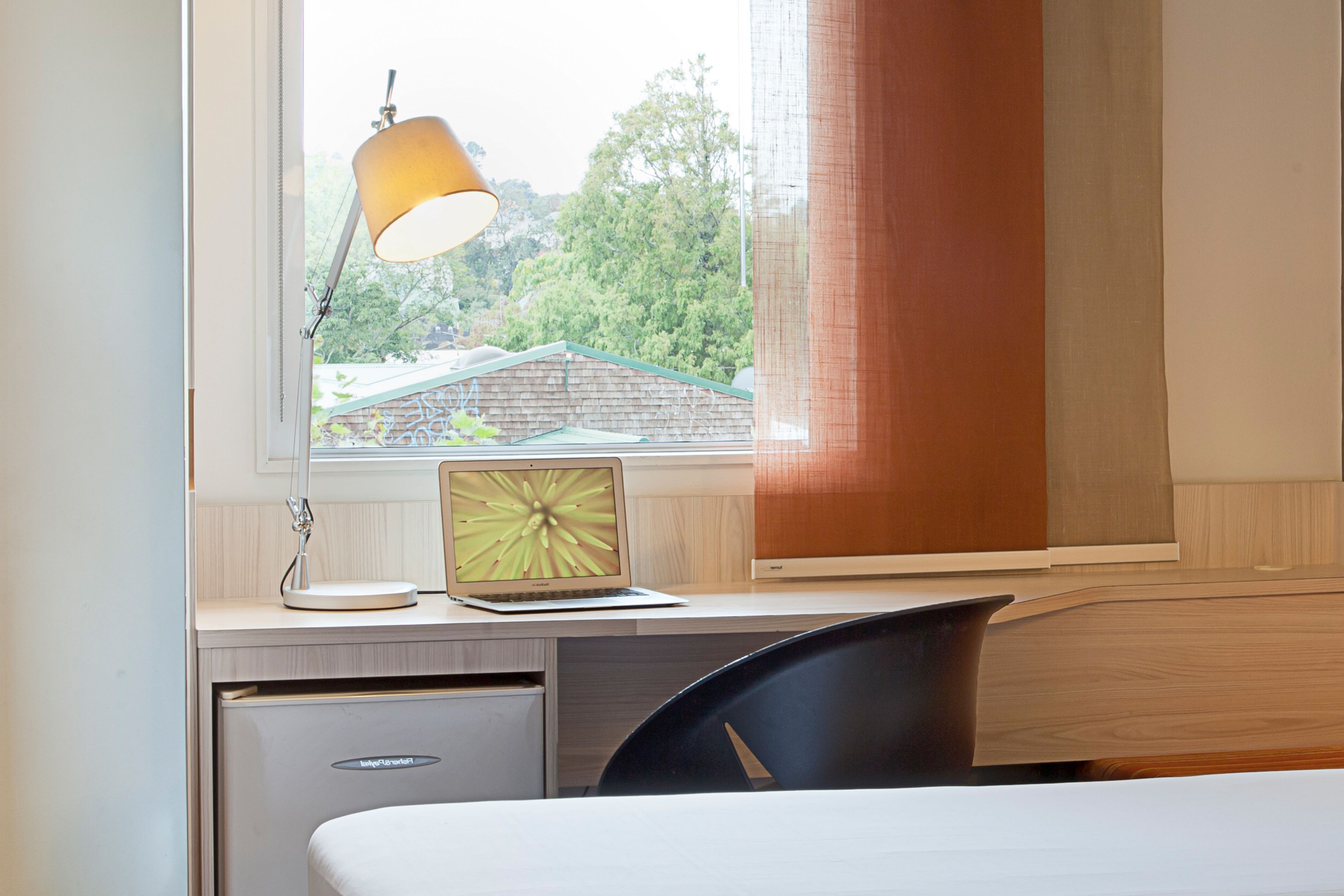 standard room, 2 single beds | hypo-allergenic bedding, desk, soundproofing, iron/ironing board