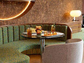 Se sirven desayunos, almuerzos y cenas