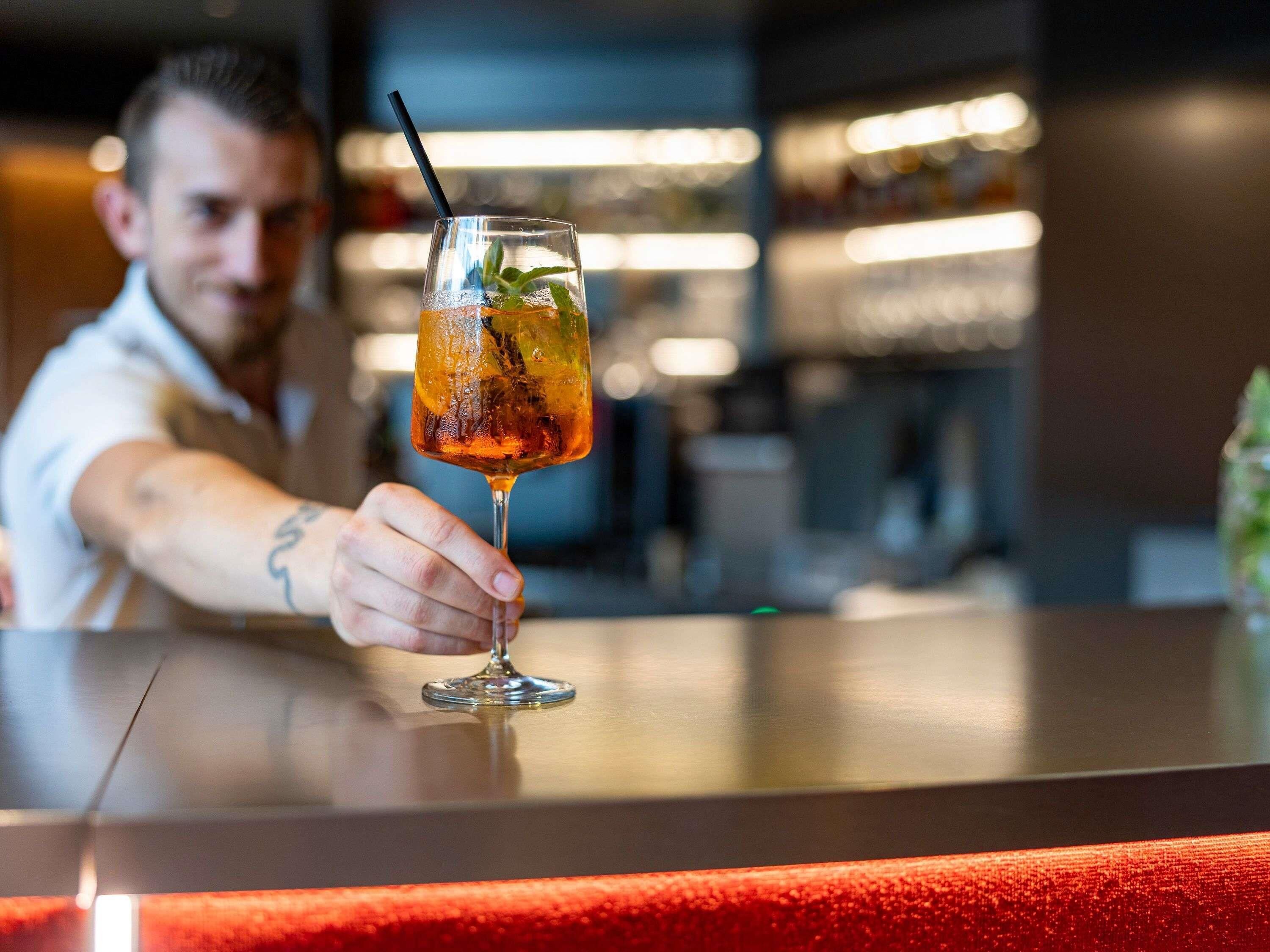 Bar (in der Unterkunft)