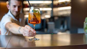 Bar (in der Unterkunft)