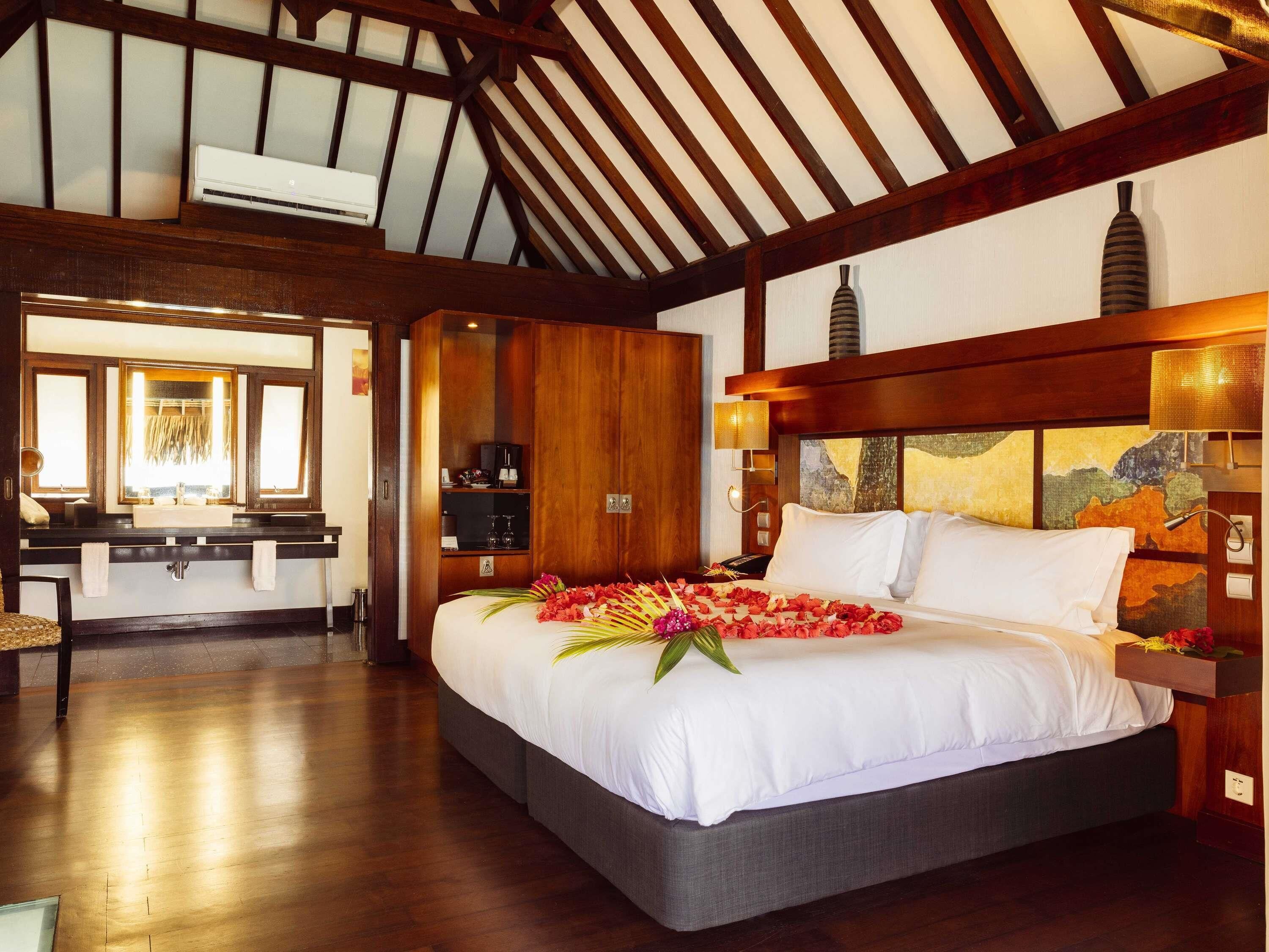 Superior Villa, 1 King Bed, Overwater