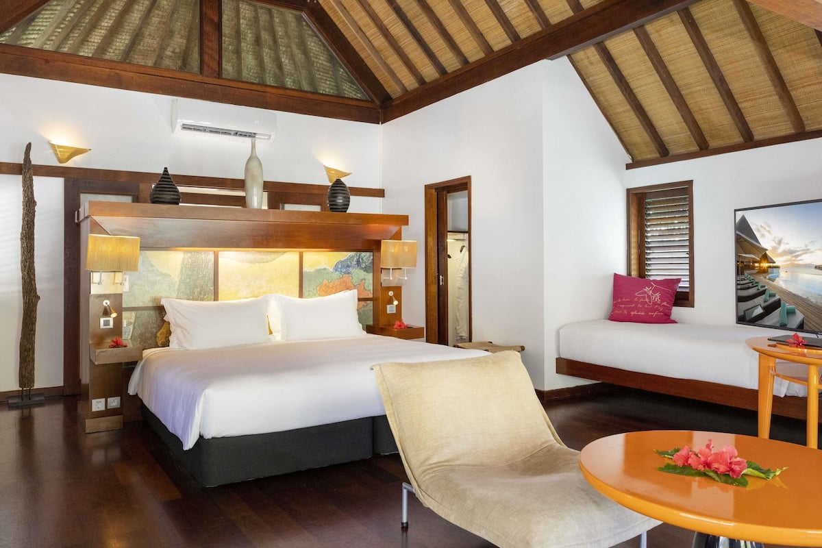 1 bedroom, premium bedding, pillow-top beds, free minibar