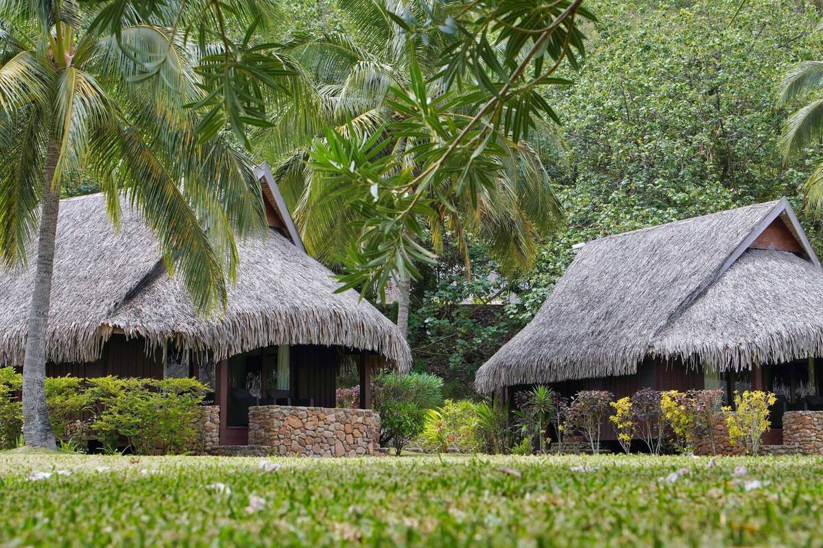 Villa de lujo (Garden) | Ropa de cama de alta calidad y colchones con acolchado adicional