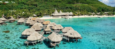 Superior Overwater Horizon Villa | Premium bedding, pillowtop beds, minibar (free items), in-room safe