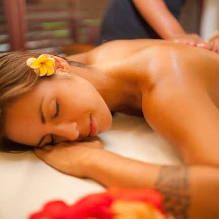 Couples treatment rooms, body treatments, aromatherapy