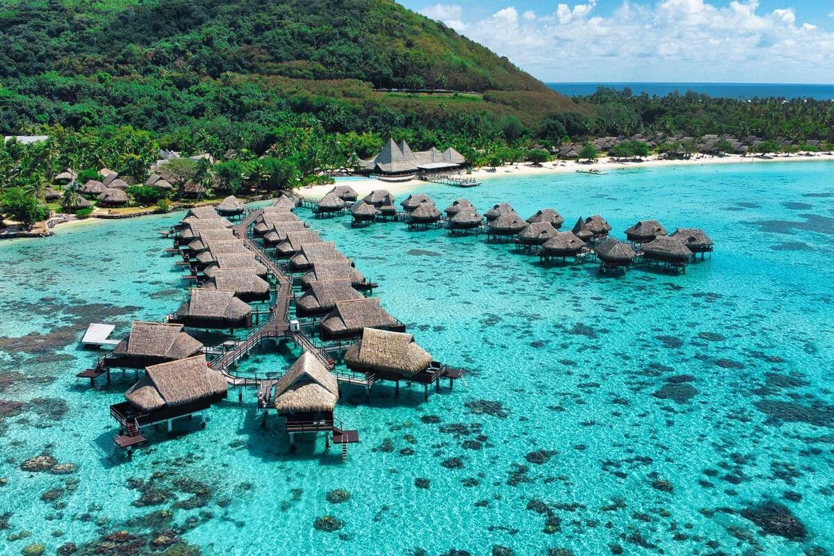 Luxury Overwater Horizon Villa