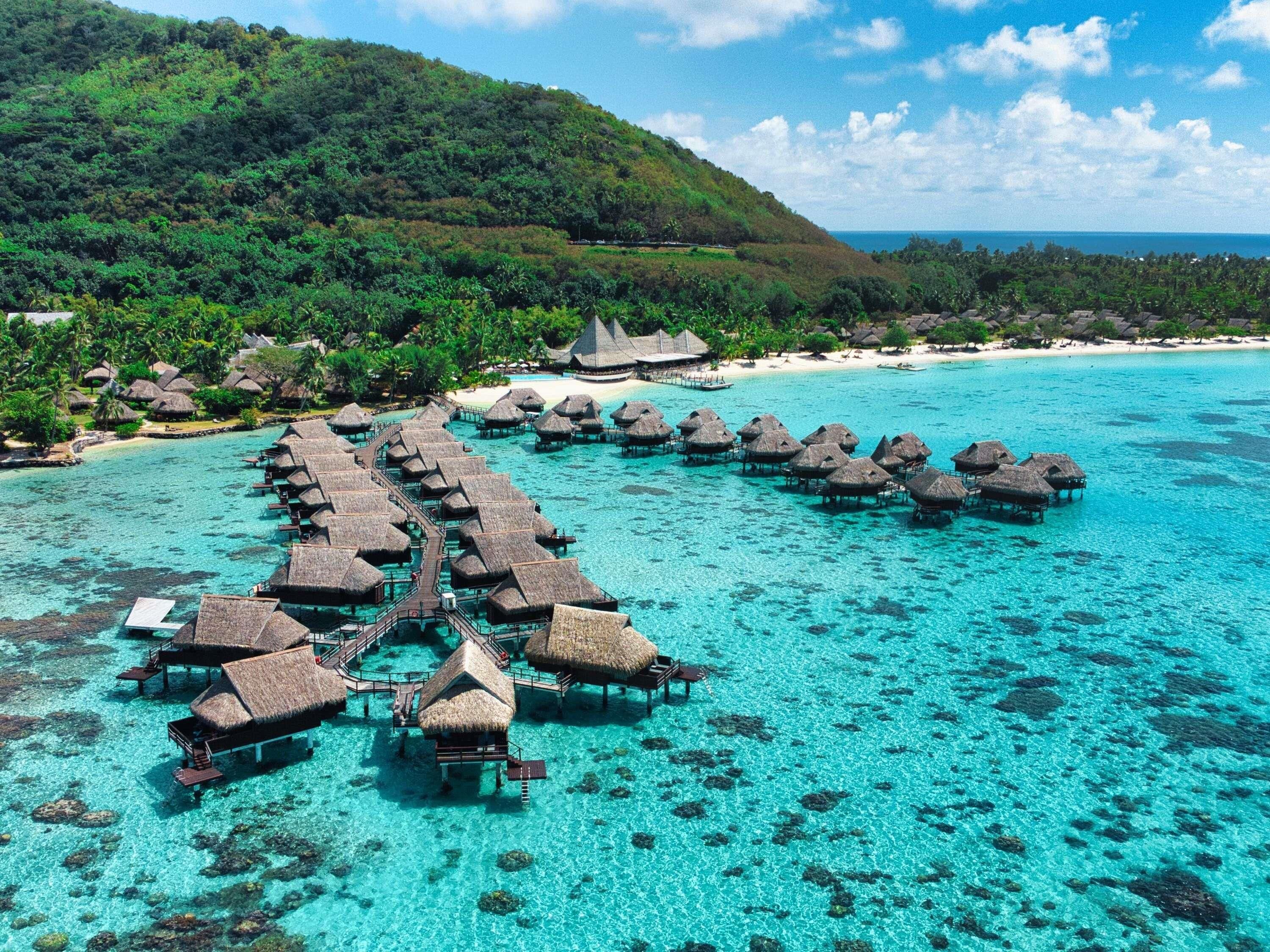 Premium bedding, pillowtop beds, free minibar, in-room safe