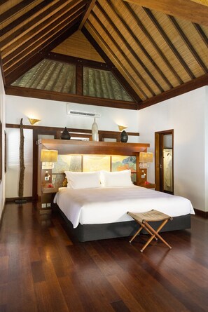 Premium bedding, pillowtop beds, free minibar, in-room safe - Sofitel Kia Ora Moorea Beach Resort (Moorea-Maiao)