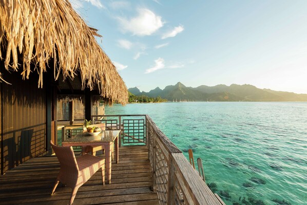 View from room - Hilton Moorea Lagoon Resort and Spa (Moorea-Maiao)