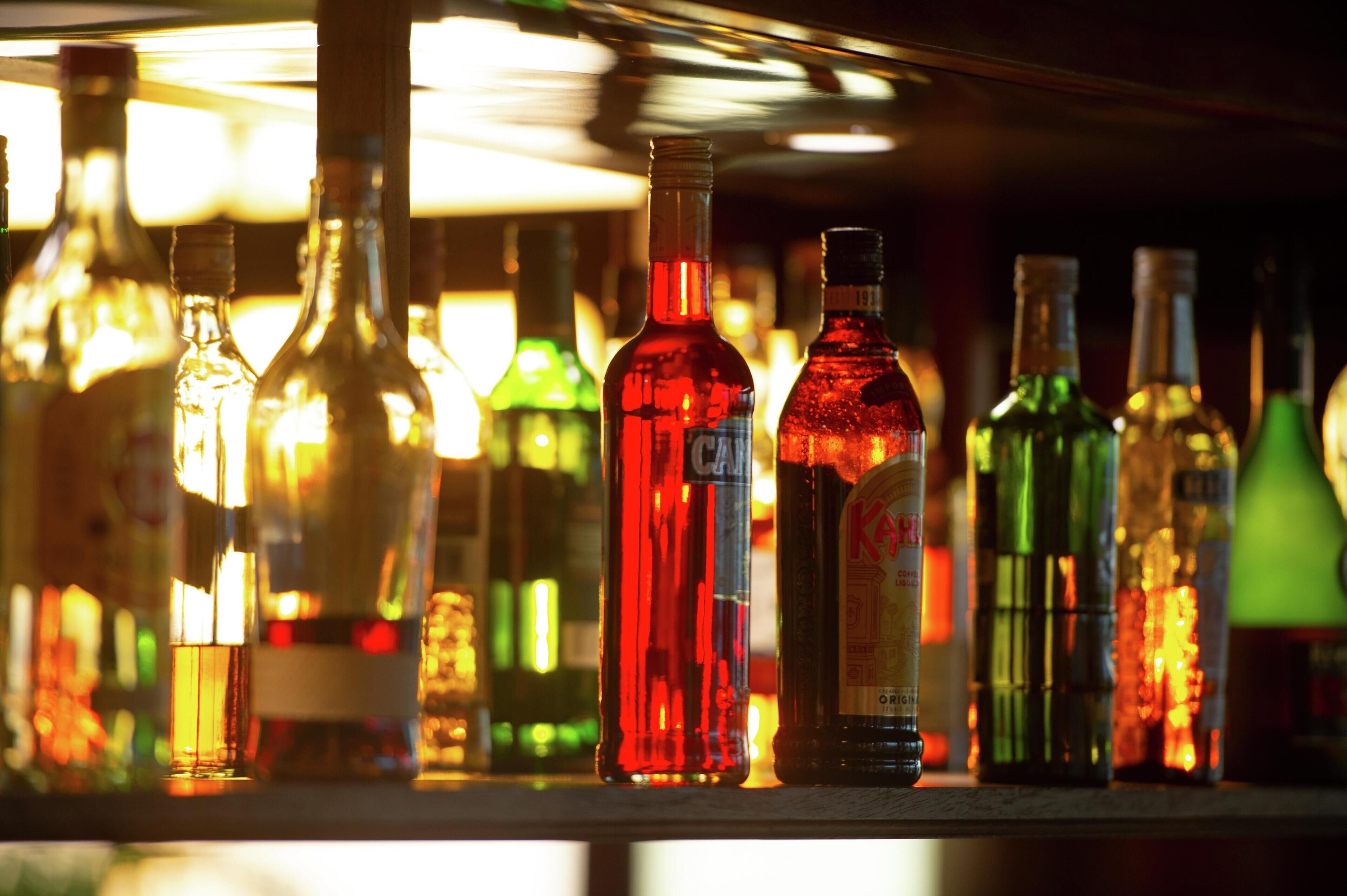 Bar (trong khuôn viên)