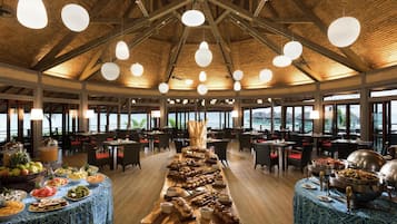 Esmorzar diari d'estil bufet (4100 XPF per persona)