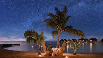 3 restaurants, breakfast, lunch, dinner served; Regional cuisine