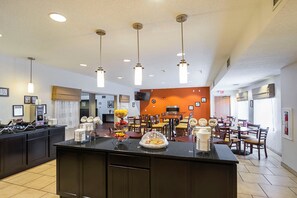 Dining - Sleep Inn And Suites Danville (Danville)