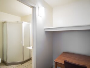 Free toiletries, towels