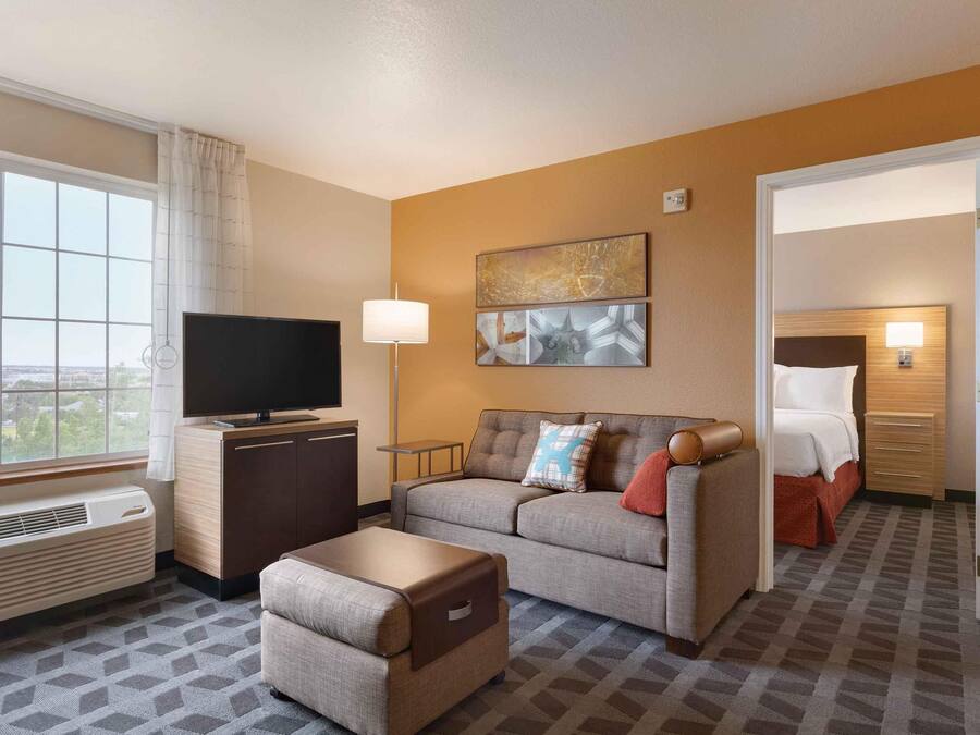 Suite, 1 grand lit, réfrigérateur et four à micro-ondes