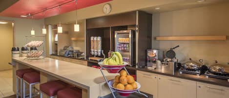 Free daily buffet breakfast