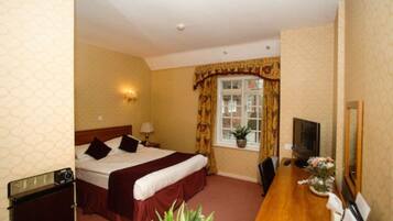 In-room safe, desk, iron/ironing board, free WiFi