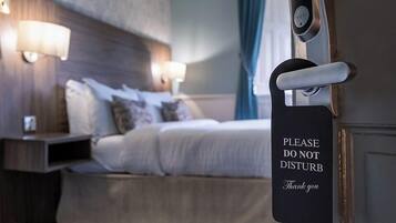 Phòng đôi có thiết kế đặc trưng | Bàn, bàn ủi/dụng cụ ủi quần áo, truy cập Internet không dây miễn phí