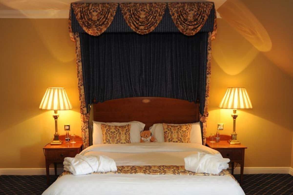 superior double room | desk, iron/ironing board, free wifi, bed sheets