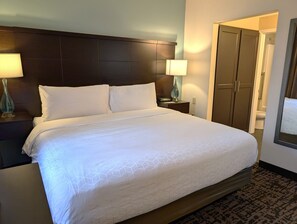 Ropa de cama de alta calidad y escritorio 